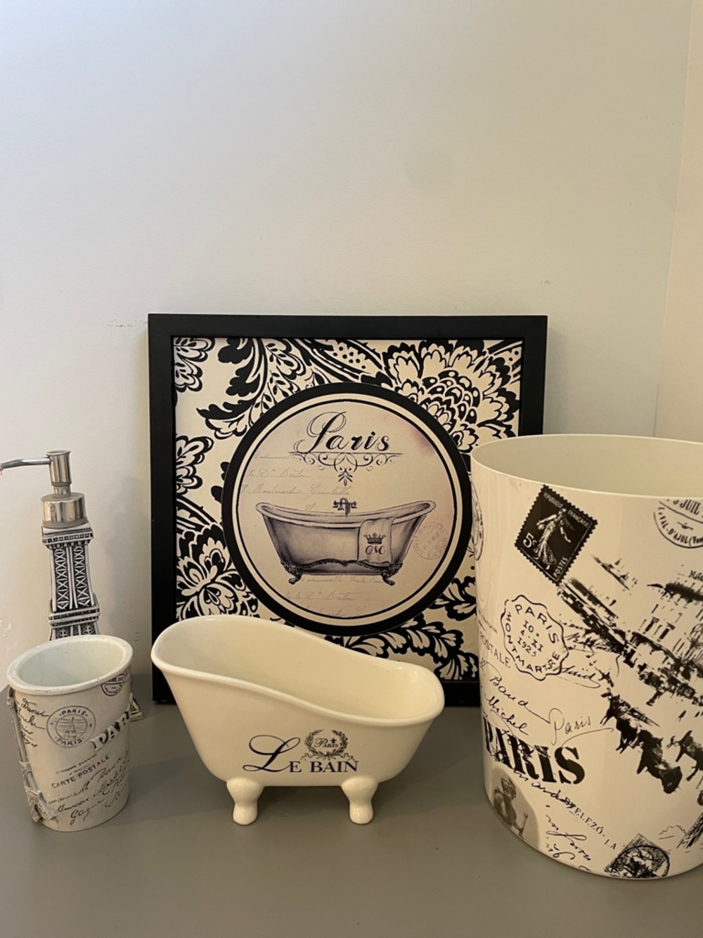 Parisian Bath Décor Set